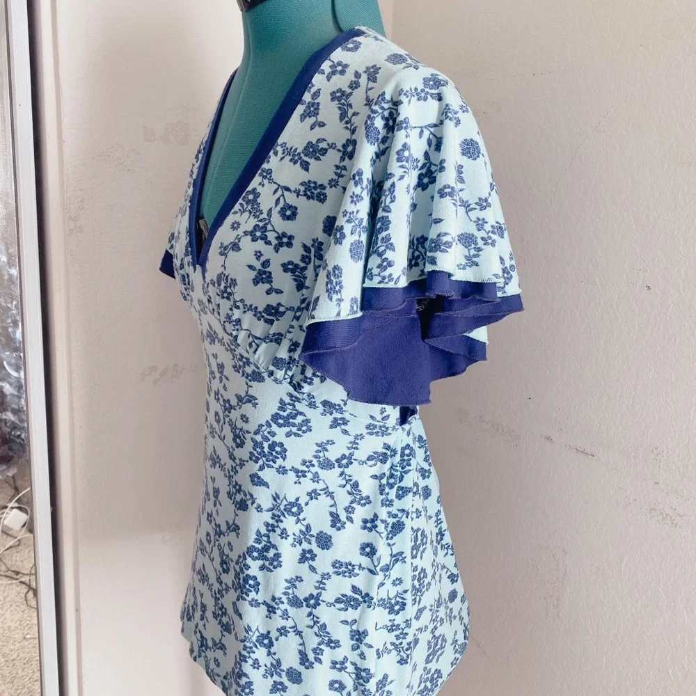 SOLD FLORAL Ruffle Blouse size L - Picture 16 of 16